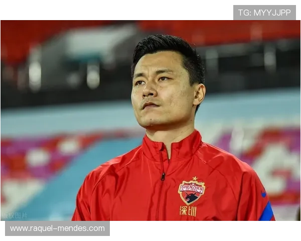 中超冬季转会动态：球队大换血，明星球员成为转会关注点