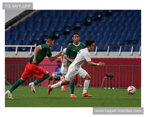 久保建英高位压迫下的回防与拼抢贡献分析