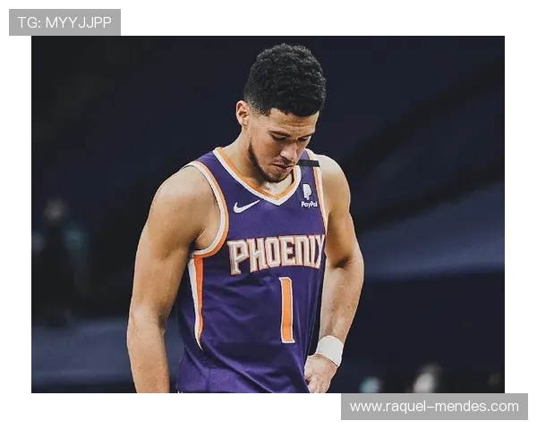 德文·布克这生活，比明星还神秘，家里到底藏了多少秘密钱包？